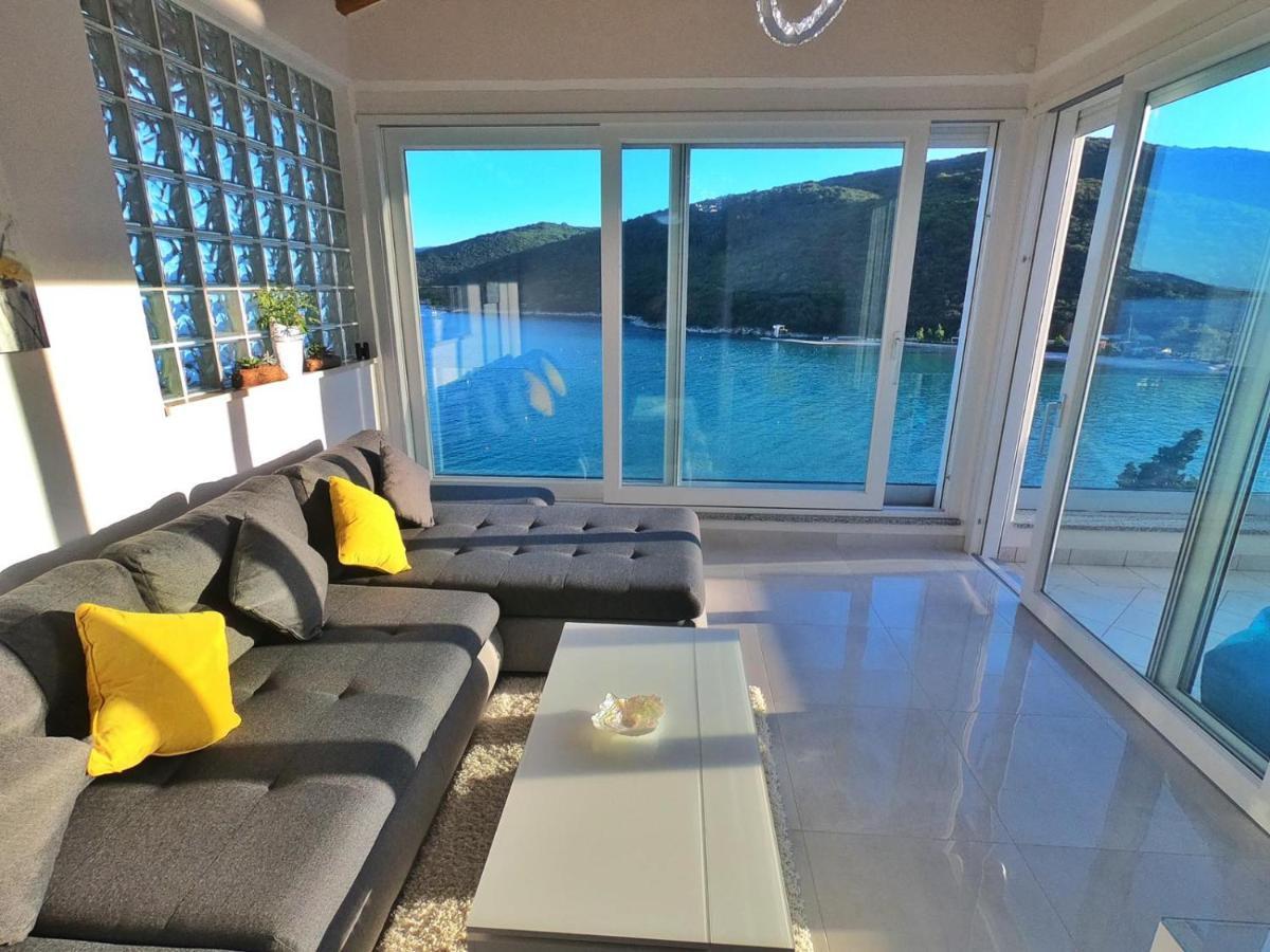 Appartement 13 *